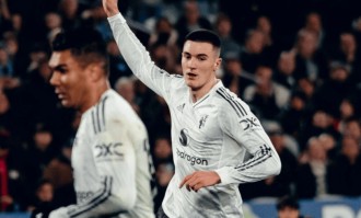 7-8！1-1！足坛疯狂一夜，那不勒斯出局，曼联补时绝平，切尔西爆冷