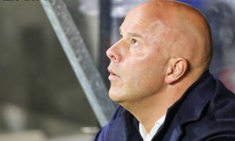 压力堆满：斯洛特利物浦遭遇联赛四连败，接下来连战苦主曼城皇马