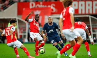 法甲焦点战：图卢兹VS朗斯，榜首争夺战一触即发