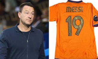 特里拍卖同行落场球衣：梅西接近20万！C罗高于10万！