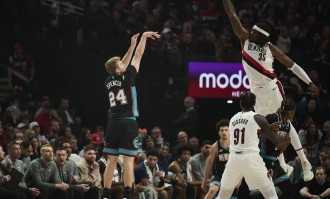 斯宾塞18分克林根13+17 灰熊不敌开拓者